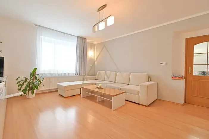 Prodej rodinného domu, Hřebeč, nám. Draha, 150 m2