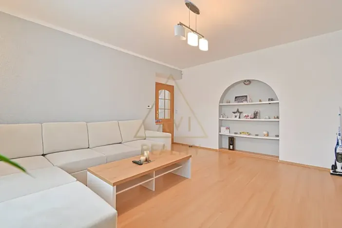 Prodej rodinného domu, Hřebeč, nám. Draha, 150 m2