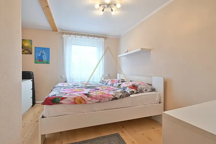 Prodej rodinného domu, Hřebeč, nám. Draha, 150 m2