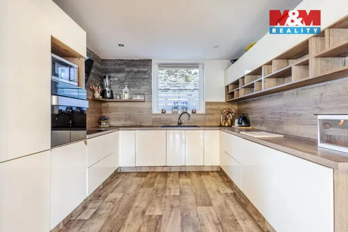 Prodej rodinného domu, Česká Lípa, Boženy Němcové, 204 m2