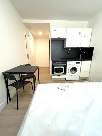 Pronájem bytu 1+kk, Praha - Vysočany, U vinných sklepů, 18 m2