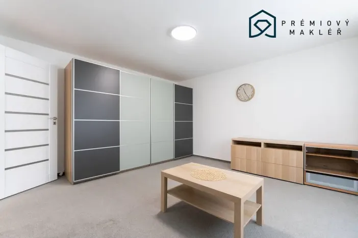 Pronájem bytu 1+1, Meziboří, Okružní, 30 m2