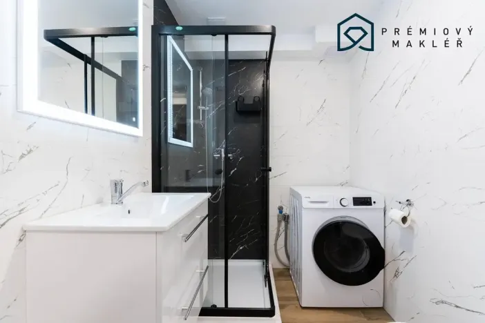 Pronájem bytu 1+1, Meziboří, Okružní, 30 m2