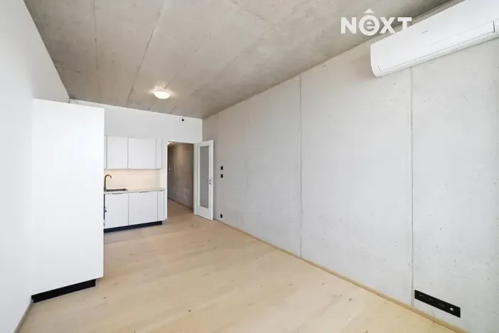 Pronájem bytu 1+kk, Praha - Vysočany, Kolbenova, 33 m2