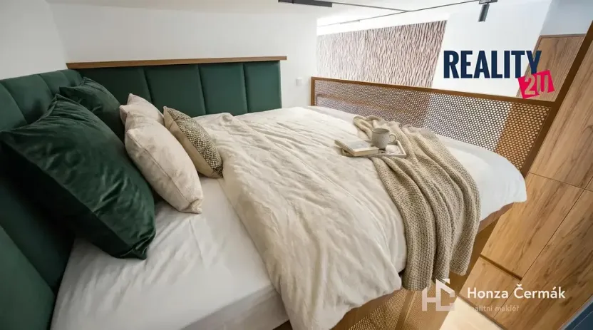 Pronájem bytu 1+kk, Brno, třída Generála Píky, 42 m2