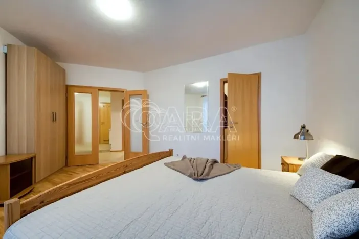 Pronájem bytu 2+kk, Dolní Břežany, 81 m2