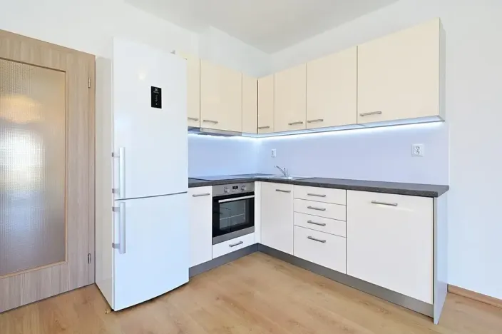 Pronájem bytu 2+kk, Praha - Liboc, Evropská, 54 m2