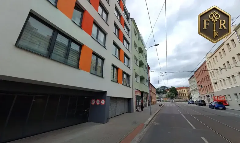 Pronájem garážového stání, Brno, Vranovská, 13 m2
