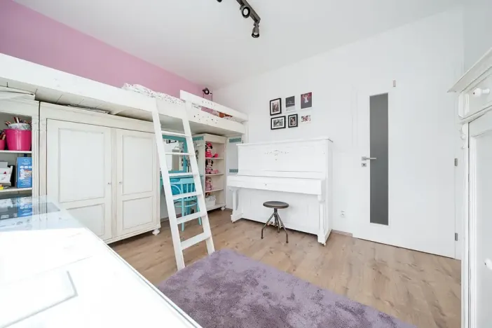 Prodej rodinného domu, Praha - Cholupice, Zálužická, 153 m2