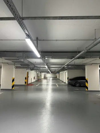 Pronájem garážového stání, Praha - Žižkov, Jana Želivského, 13 m2