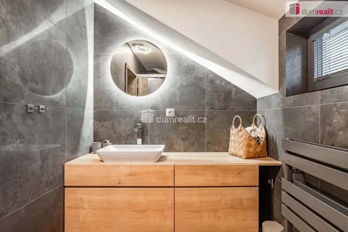 Prodej rodinného domu, Dolní Morava, 184 m2