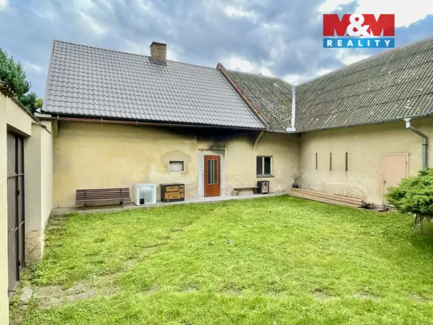 Prodej rodinného domu, Třebařov, 336 m2