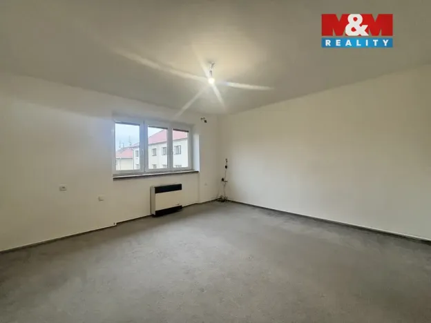 Pronájem bytu 2+1, Dobřany, Stromořadí, 64 m2