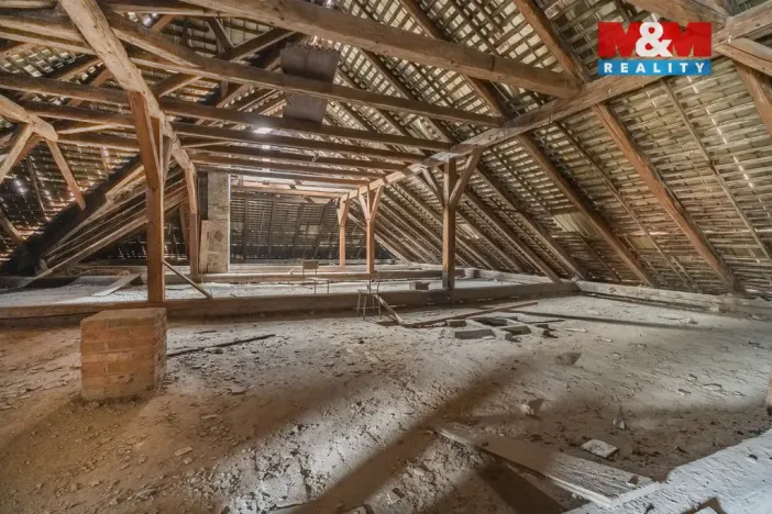 Prodej rodinného domu, Bílina, 1200 m2