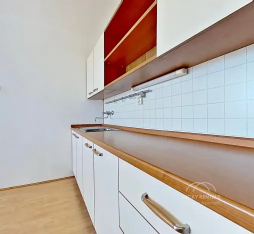 Pronájem bytu 1+kk, Praha - Braník, Branická, 33 m2