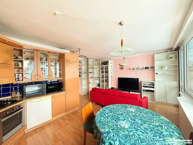 Prodej bytu 3+kk, Praha - Prosek, Veltruská, 57 m2