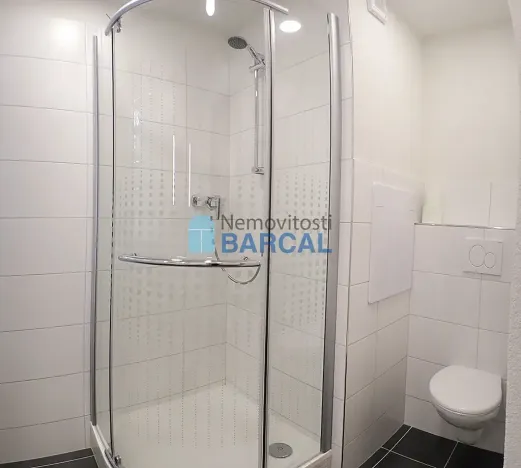 Pronájem bytu 1+kk, Praha - Kobylisy, Trousilova, 33 m2