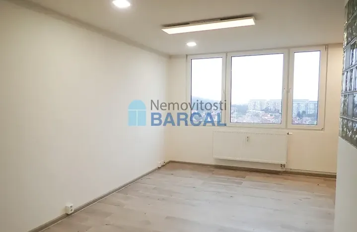 Pronájem bytu 1+kk, Praha - Kobylisy, Trousilova, 33 m2