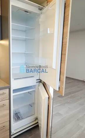 Pronájem bytu 1+kk, Praha - Kobylisy, Trousilova, 33 m2