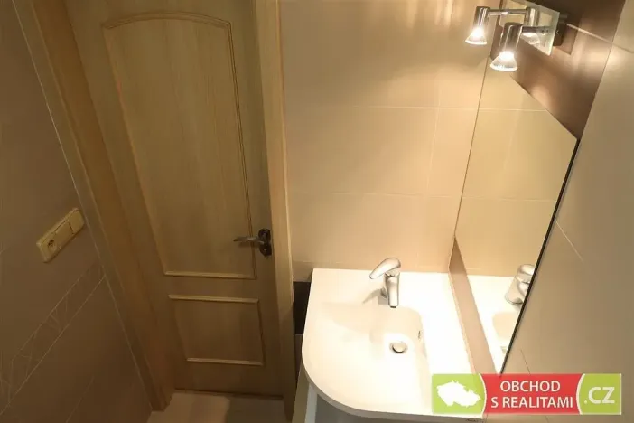 Pronájem bytu 2+kk, Praha, Ctěnická, 39 m2