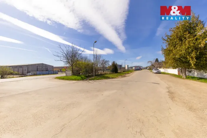 Prodej komerčního pozemku, Kuřim, 2221 m2
