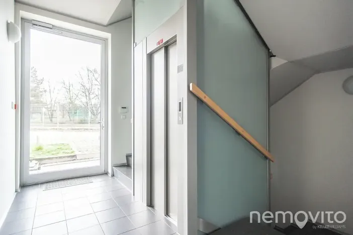 Pronájem kanceláře, Praha - Letňany, Lovosická, 67 m2