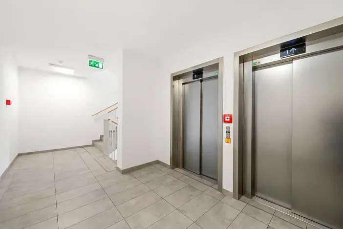 Pronájem bytu 2+kk, Praha - Strašnice, Zvěřinova, 72 m2