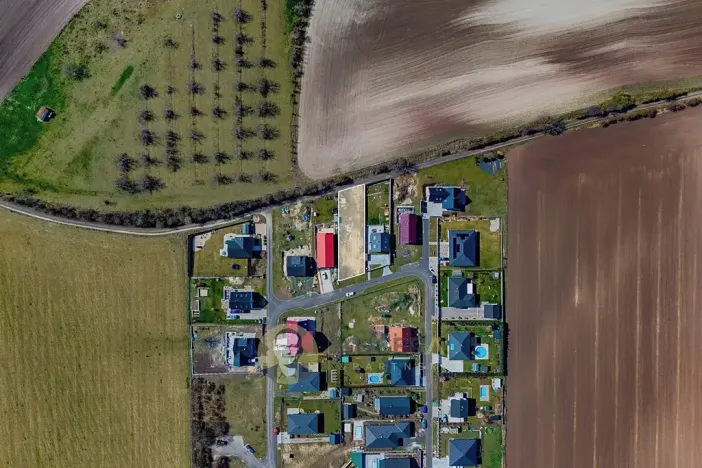 Prodej pozemku pro bydlení, Hrobce, Pod Skalou, 715 m2