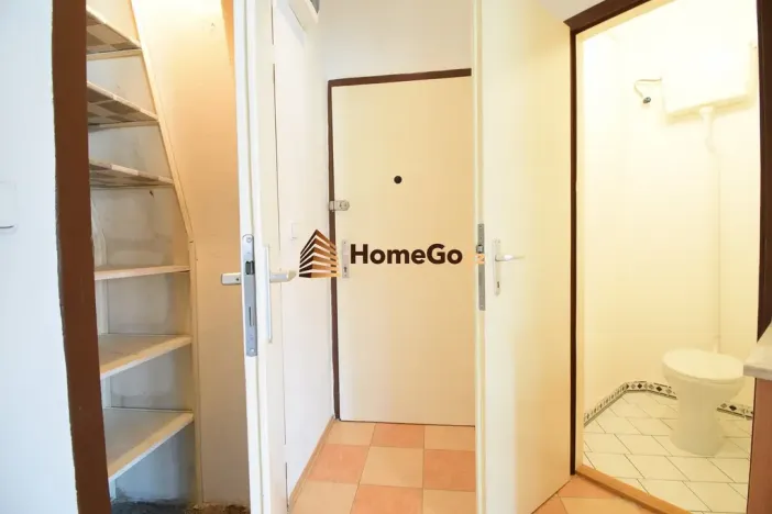 Pronájem bytu 2+kk, Praha - Nusle, U gymnázia, 44 m2