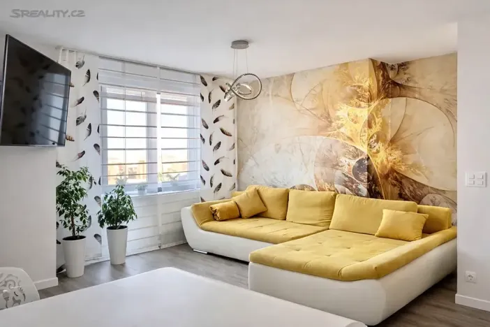 Pronájem bytu 4+kk, Praha - Strašnice, Zvěřinova, 117 m2