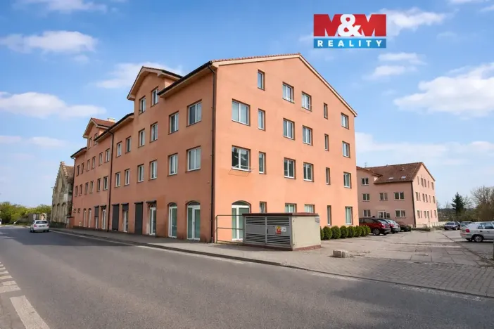 Pronájem bytu 1+kk, Šestajovice, Komenského, 29 m2