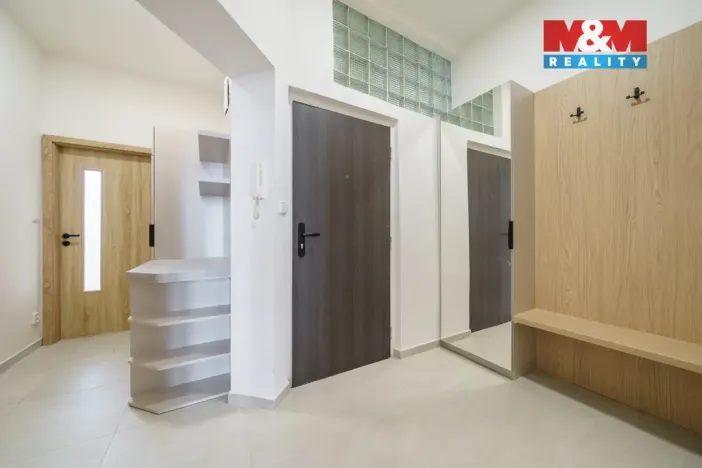 Prodej bytu 3+kk, Karlovy Vary, Raisova, 72 m2