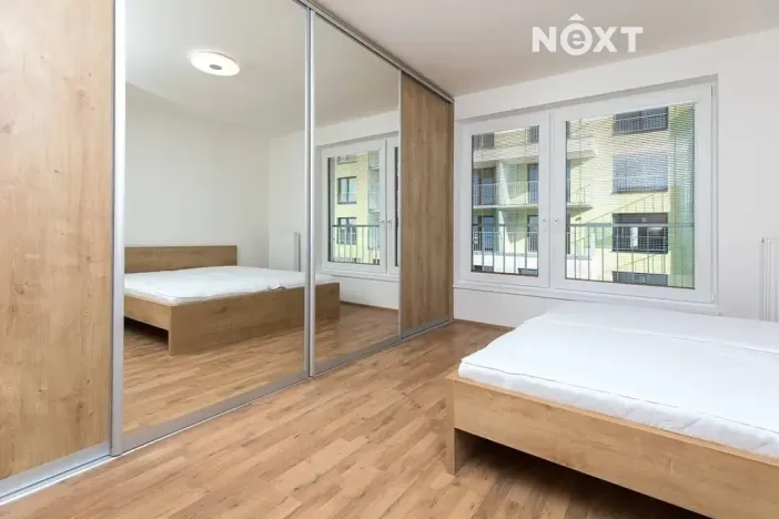 Pronájem bytu 2+kk, Pardubice, Boženy Vikové-Kunětické, 67 m2