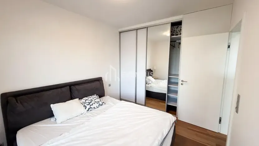 Pronájem bytu 2+kk, Praha - Libeň, Menclova, 58 m2