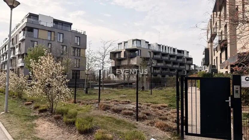 Pronájem bytu 2+kk, Praha - Libeň, Menclova, 58 m2