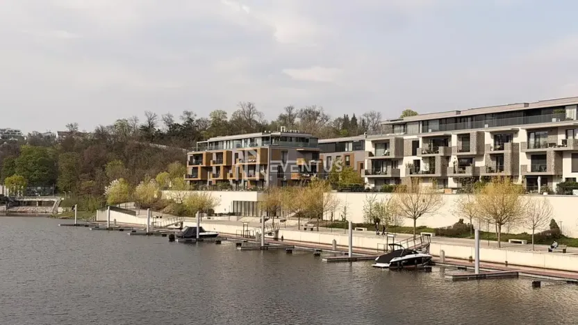 Pronájem bytu 2+kk, Praha - Libeň, Menclova, 58 m2