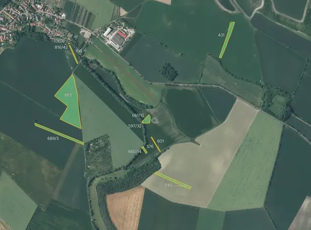 Prodej pole, Děčany, 76058 m2