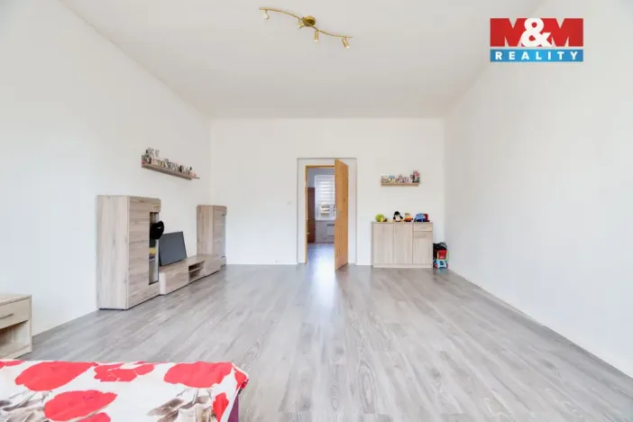 Prodej bytu 1+1, Chabařovice, Husovo náměstí, 59 m2