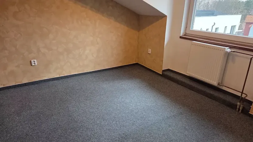 Pronájem kanceláře, Frýdlant nad Ostravicí, Náměstí, 17 m2