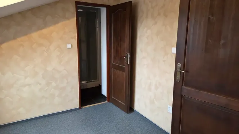 Pronájem kanceláře, Frýdlant nad Ostravicí, Náměstí, 17 m2