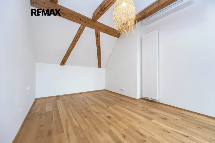 Pronájem bytu 2+kk, Praha - Nusle, Vrtbova, 42 m2