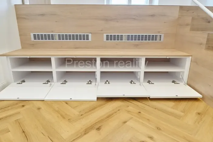 Pronájem kanceláře, Praha - Vinohrady, U vodárny, 72 m2