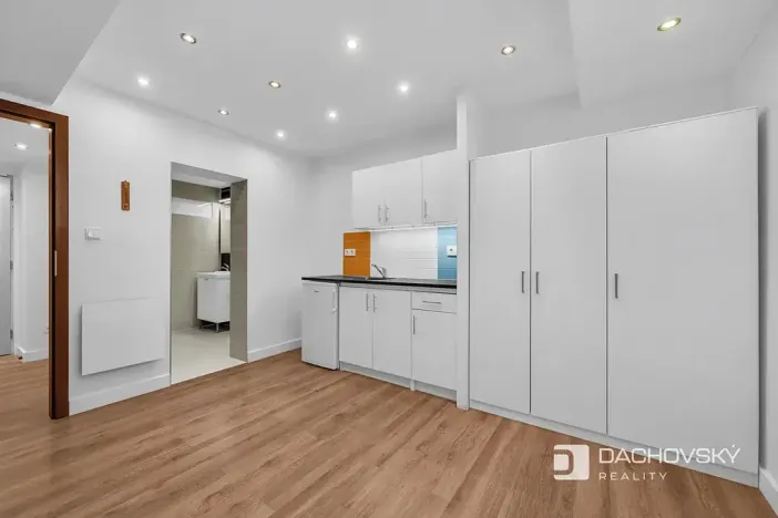 Prodej atypického bytu, Pardubice, Josefa Ressla, 22 m2