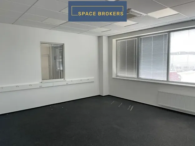 Pronájem skladu, Brno, 7800 m2