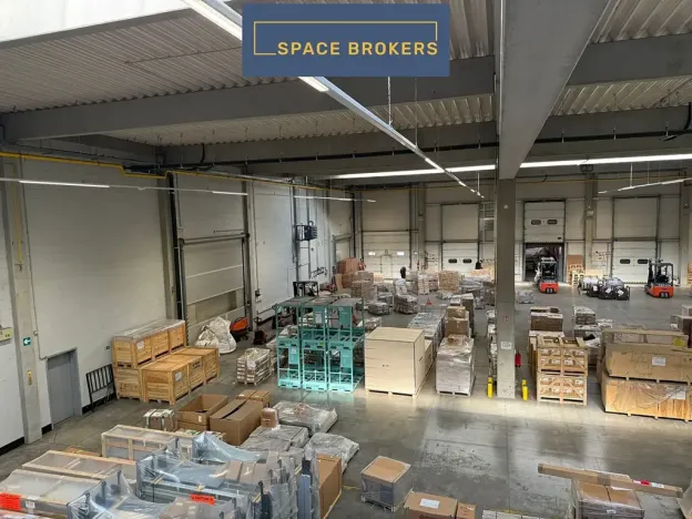 Pronájem skladu, Brno, 2021 m2