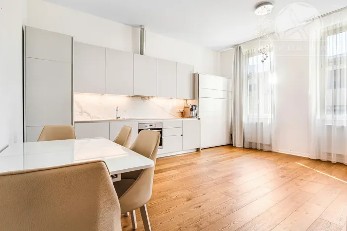 Prodej bytu 3+kk, Praha - Smíchov, Grafická, 69 m2