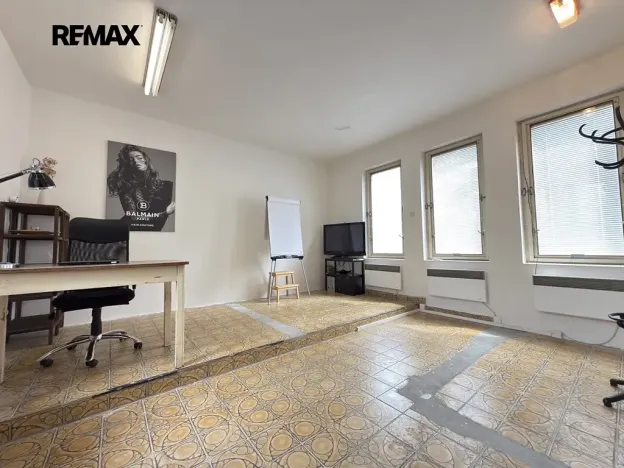 Pronájem kanceláře, Horní Bříza, Sídlištní, 30 m2