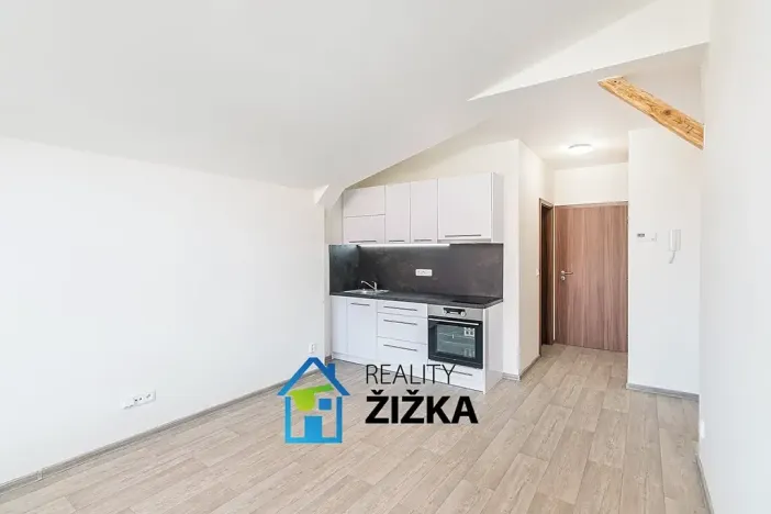 Pronájem bytu 1+kk, Rousínov, Sušilovo náměstí, 24 m2