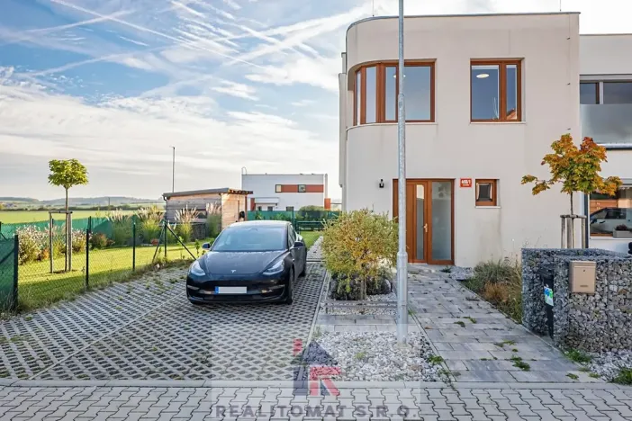 Prodej bytu 4+kk, Horoušany, Rubínová, 92 m2