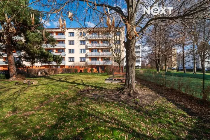 Prodej bytu 3+1, České Budějovice, Suchovrbenské nám., 65 m2